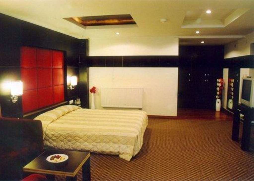 Renest River Country Resort Manali Room photo